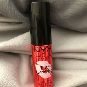 Lip oil